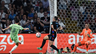 Inglaterra vence 2-1 a Italia y va a la final
